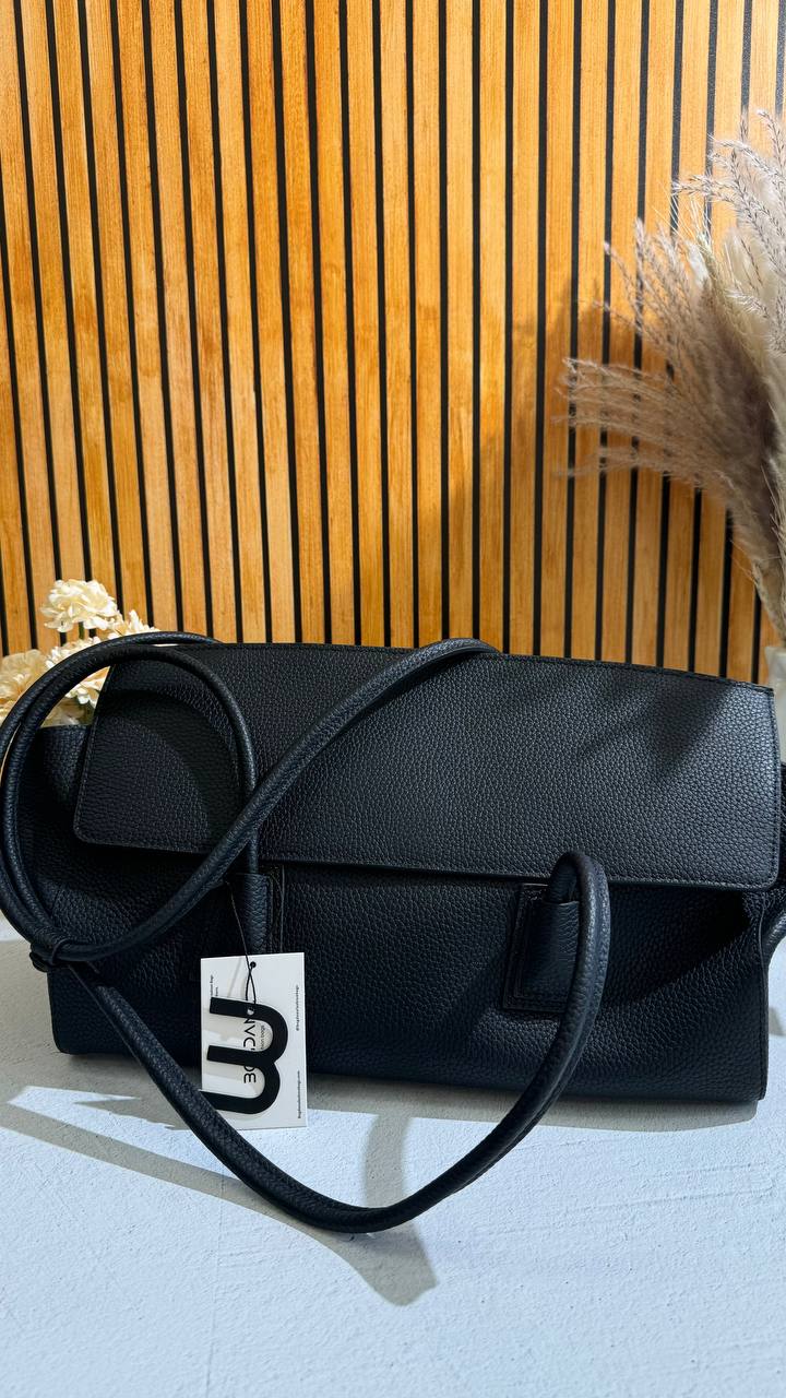 Prestige Tote – Elegance in Every Detail