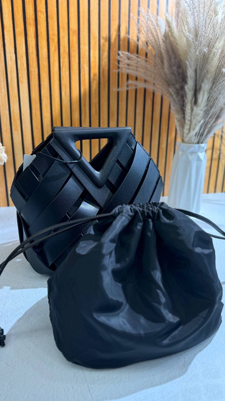 The Statement Weave Bag-A Bold Statement in Genuine Leather