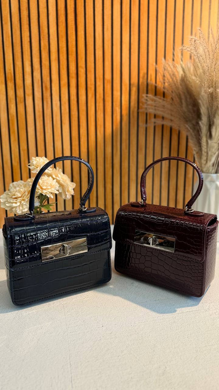 Royal Croco” – Exquisite Elegance