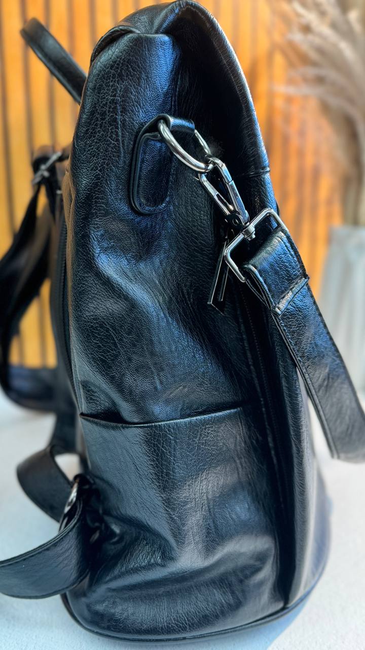 Genuine Leather Backpack “Urban Explorer” – Elegance and Functionality in One Accessory
