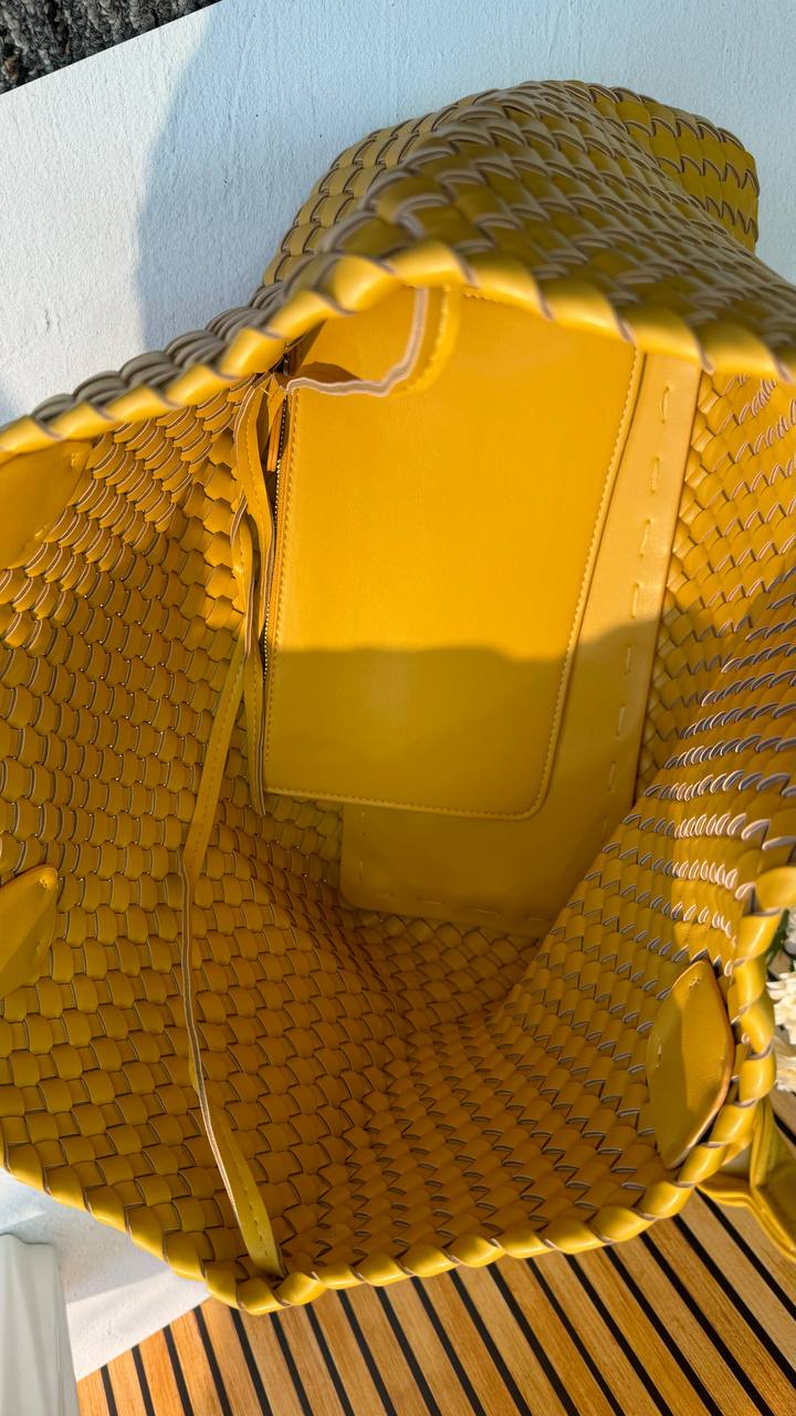 Shopper Luxe – Stylish Women Bag with Cosmetic Pouch
