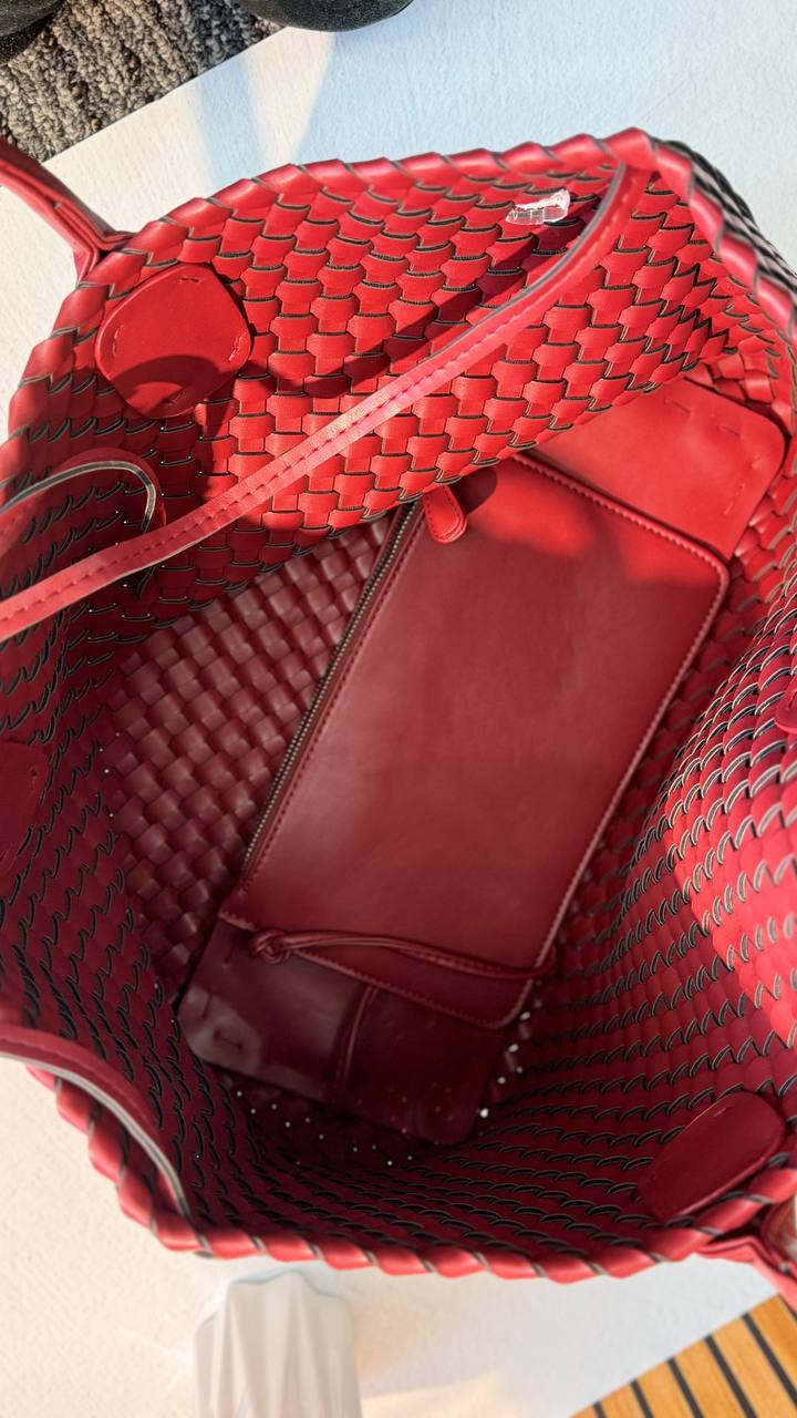 Shopper Luxe – Stylish Women Bag with Cosmetic Pouch