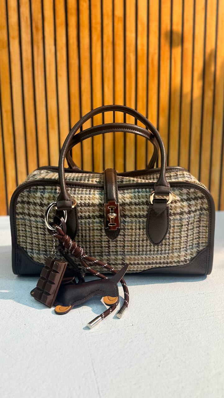 Tweed Luxe Bag with Genuine Leather – Elegance in Every Detail