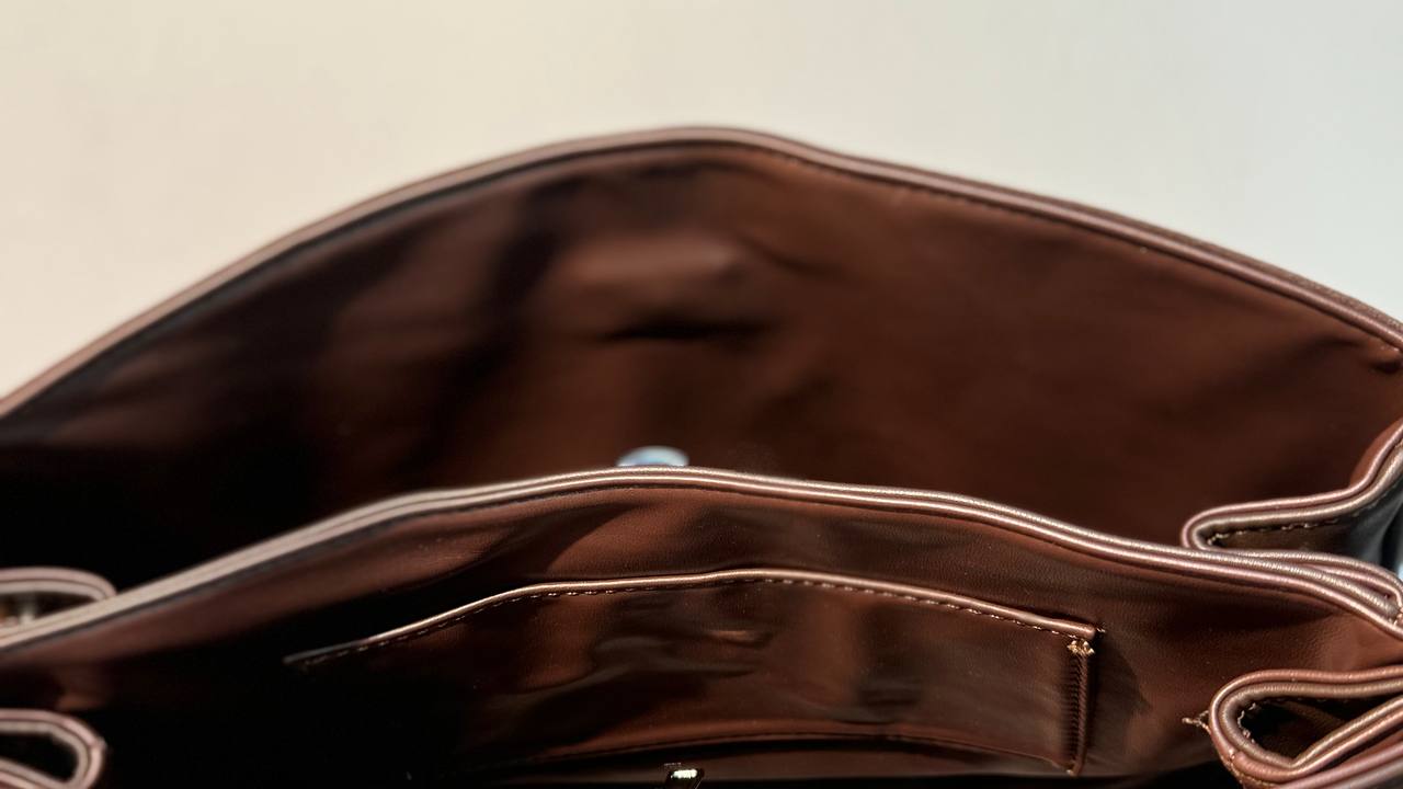 Nubuck and Leather Handbag – Timeless Elegance and Premium Quality