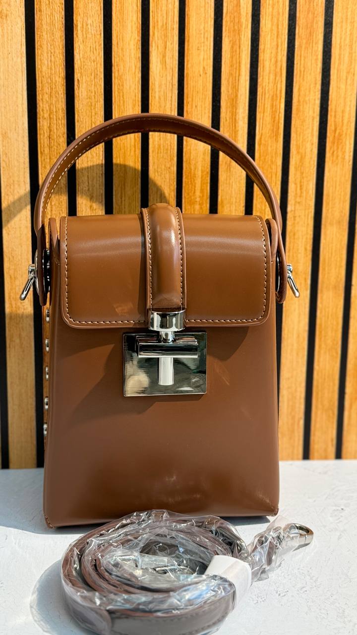 Crossbody Bag in Genuine Leather
