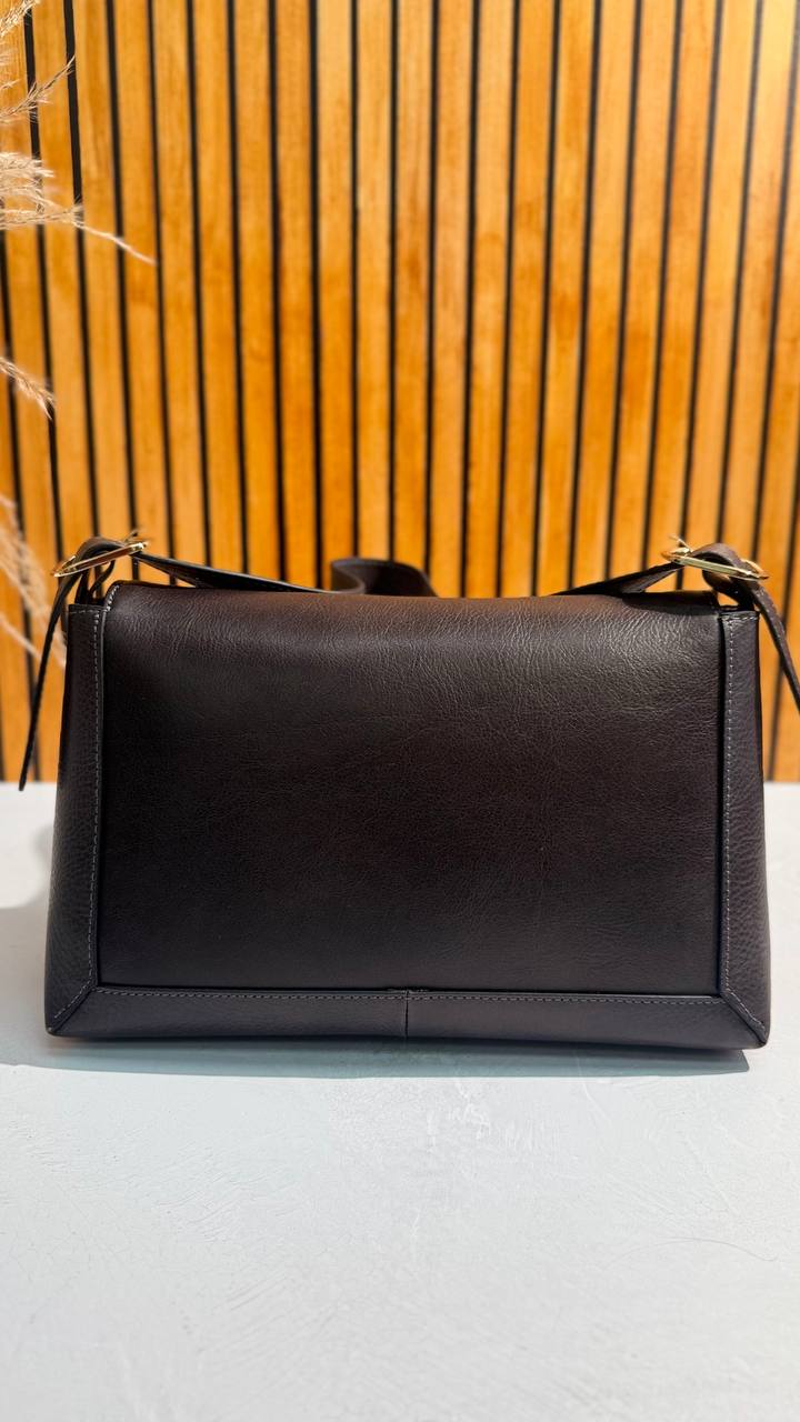 Stylish Leather Bag for the Business Woman