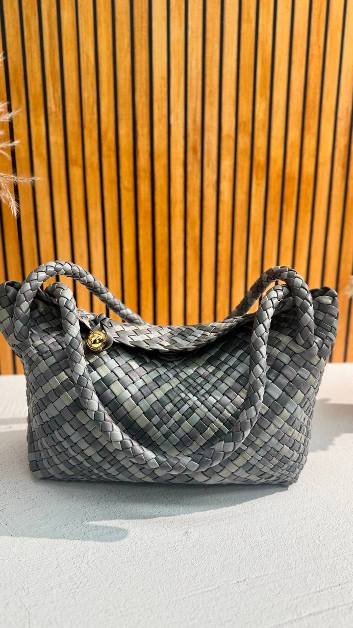 Luna Weave – A Genuine Leather Woven Bag for True Style Enthusiasts
