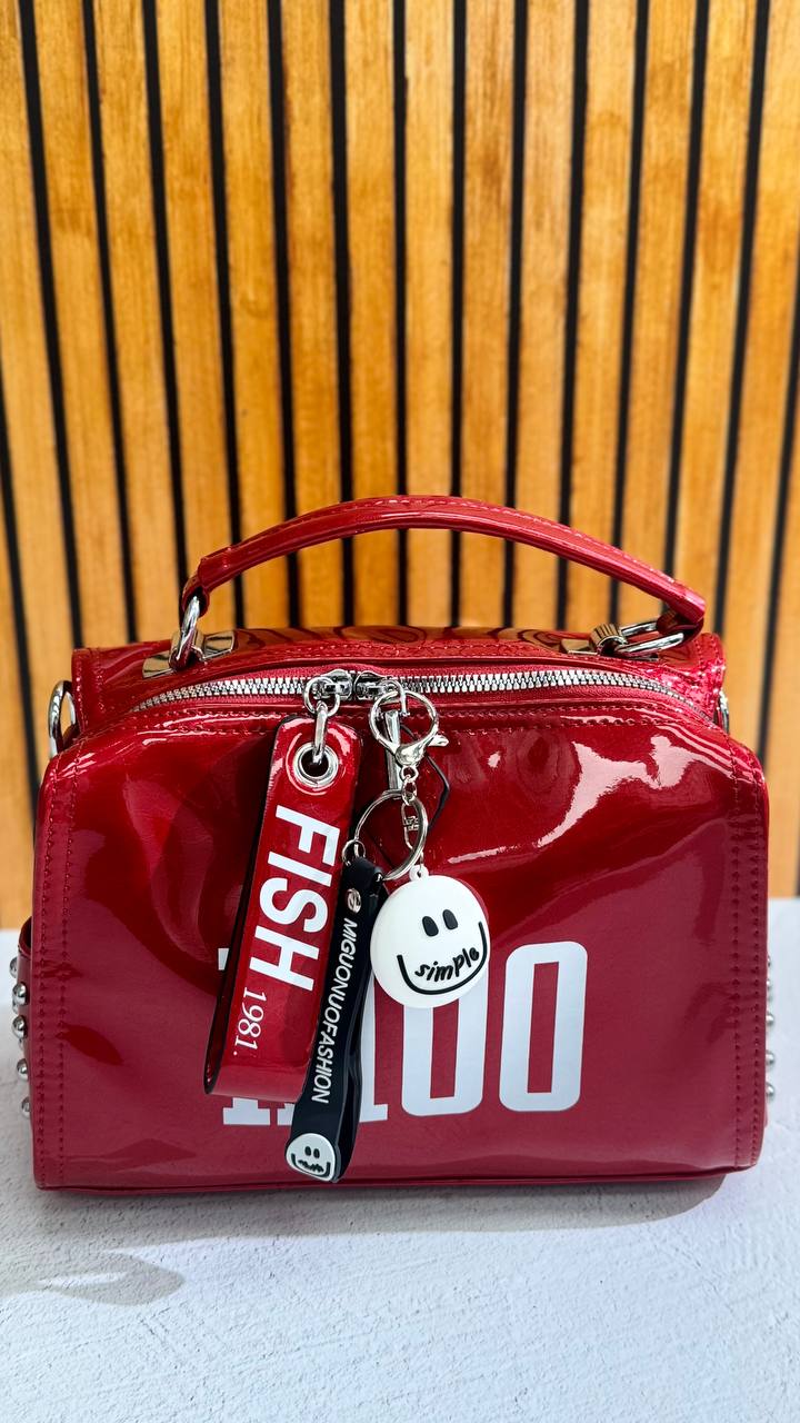 NYC Glam – A Bold Statement Bag with Futuristic Shine