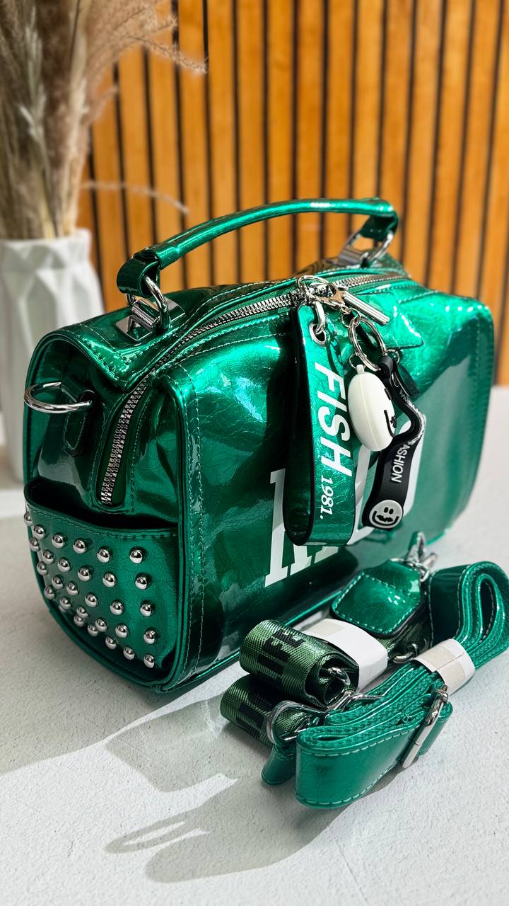NYC Glam – A Bold Statement Bag with Futuristic Shine