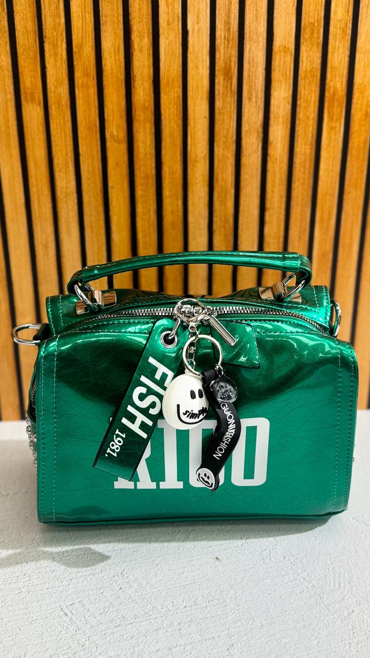 NYC Glam – A Bold Statement Bag with Futuristic Shine
