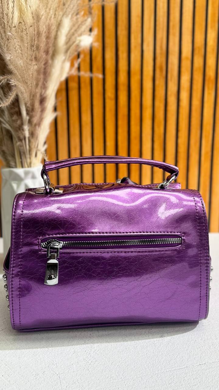 NYC Glam – A Bold Statement Bag with Futuristic Shine