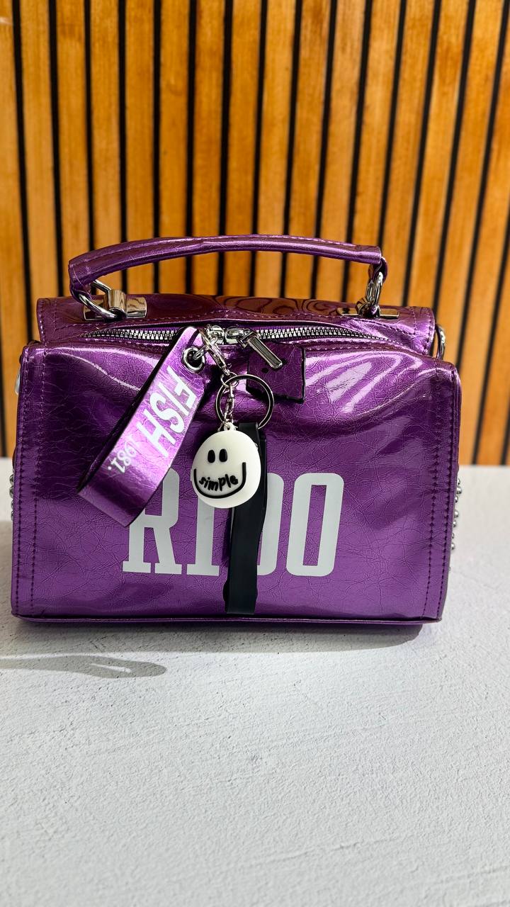 NYC Glam – A Bold Statement Bag with Futuristic Shine