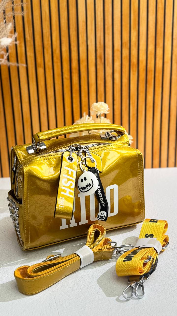 NYC Glam – A Bold Statement Bag with Futuristic Shine