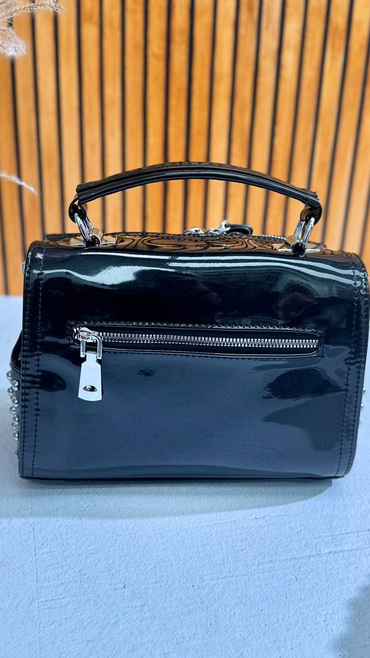 NYC Glam – A Bold Statement Bag with Futuristic Shine