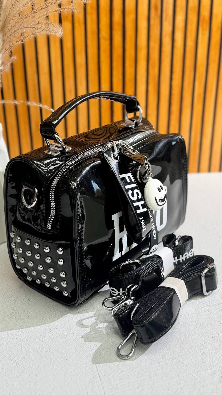 NYC Glam – A Bold Statement Bag with Futuristic Shine
