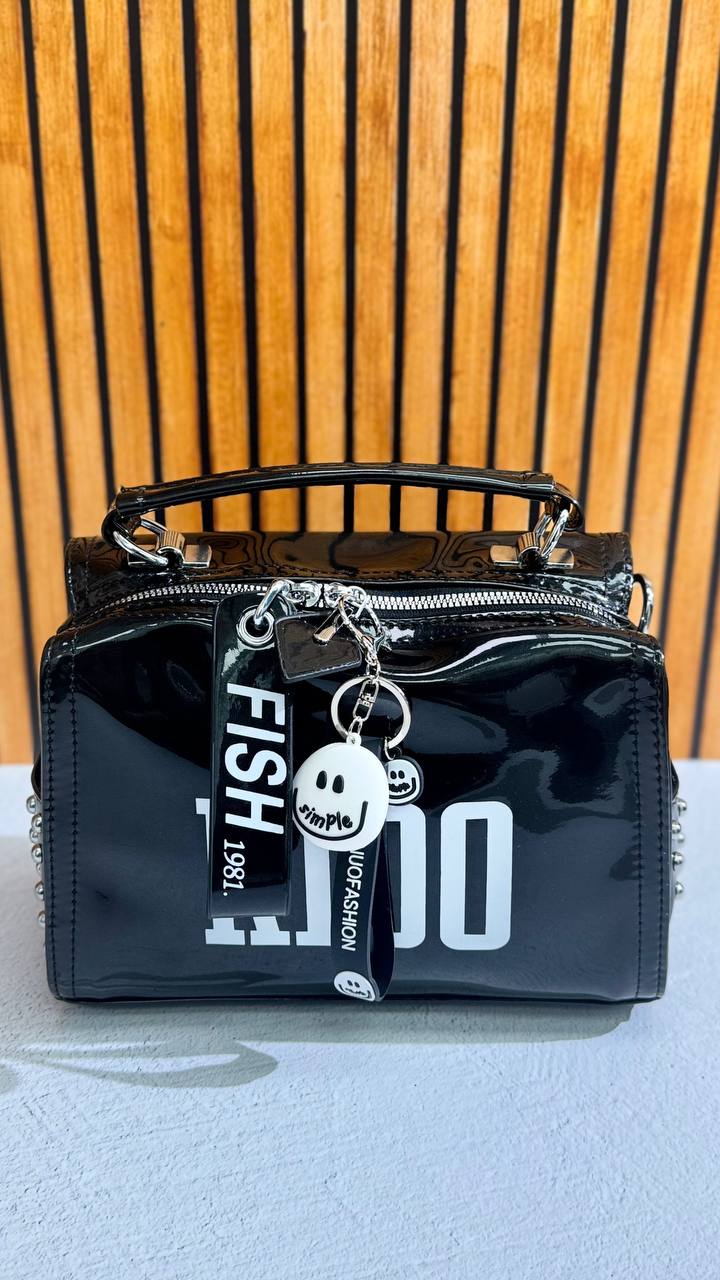 NYC Glam – A Bold Statement Bag with Futuristic Shine