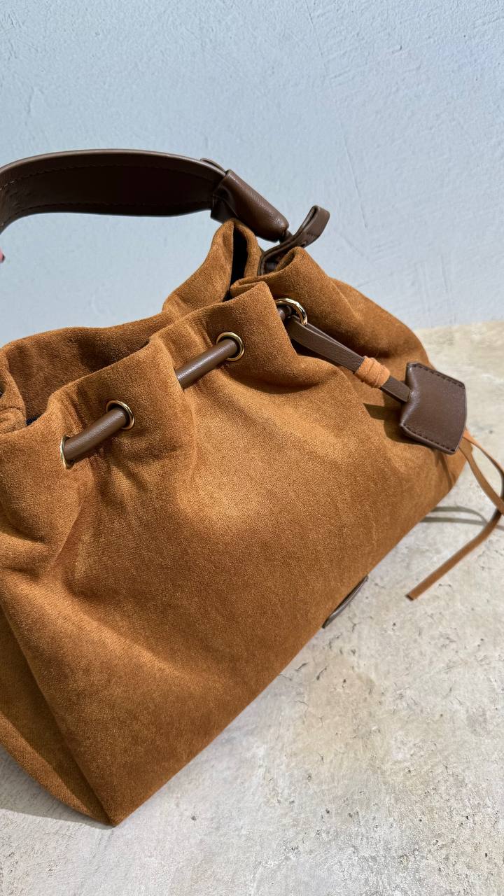 Elegance Handbag – The Embodiment of Sophisticated Style