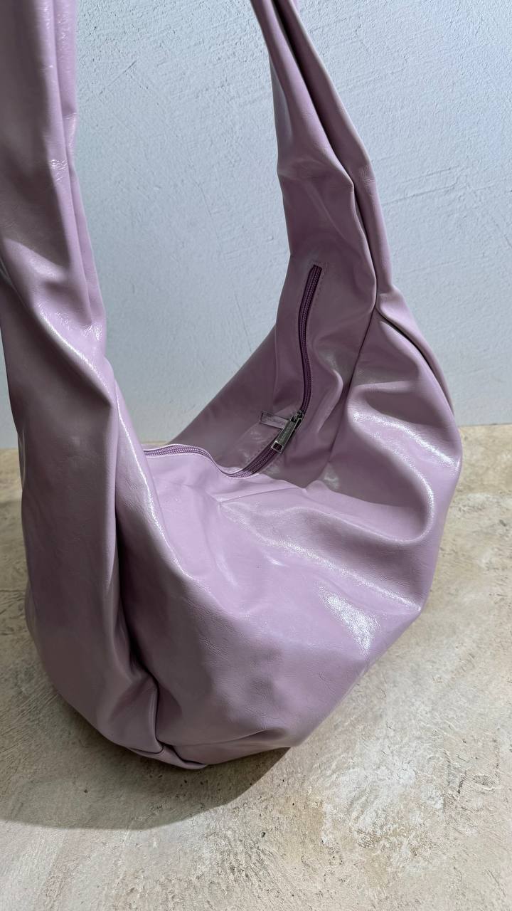 Urban Flow Maxi – where style meets comfort in a larger bag