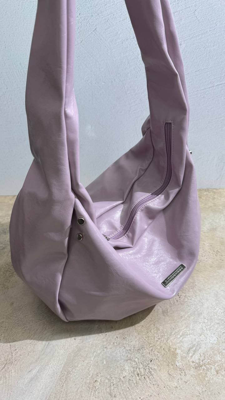 Urban Flow Maxi – where style meets comfort in a larger bag