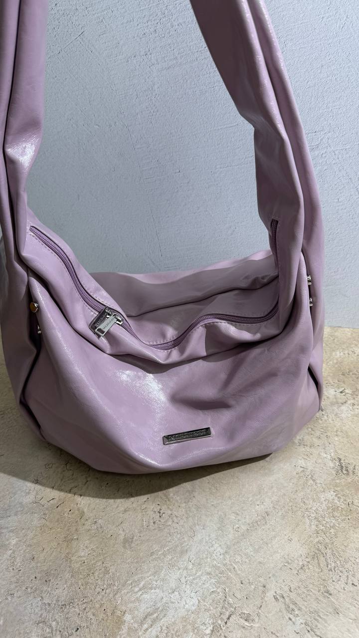 Urban Flow Maxi – where style meets comfort in a larger bag