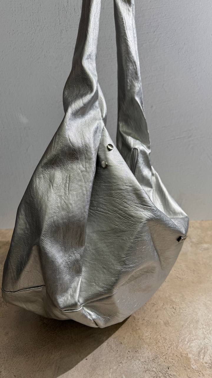 Urban Flow Maxi – where style meets comfort in a larger bag