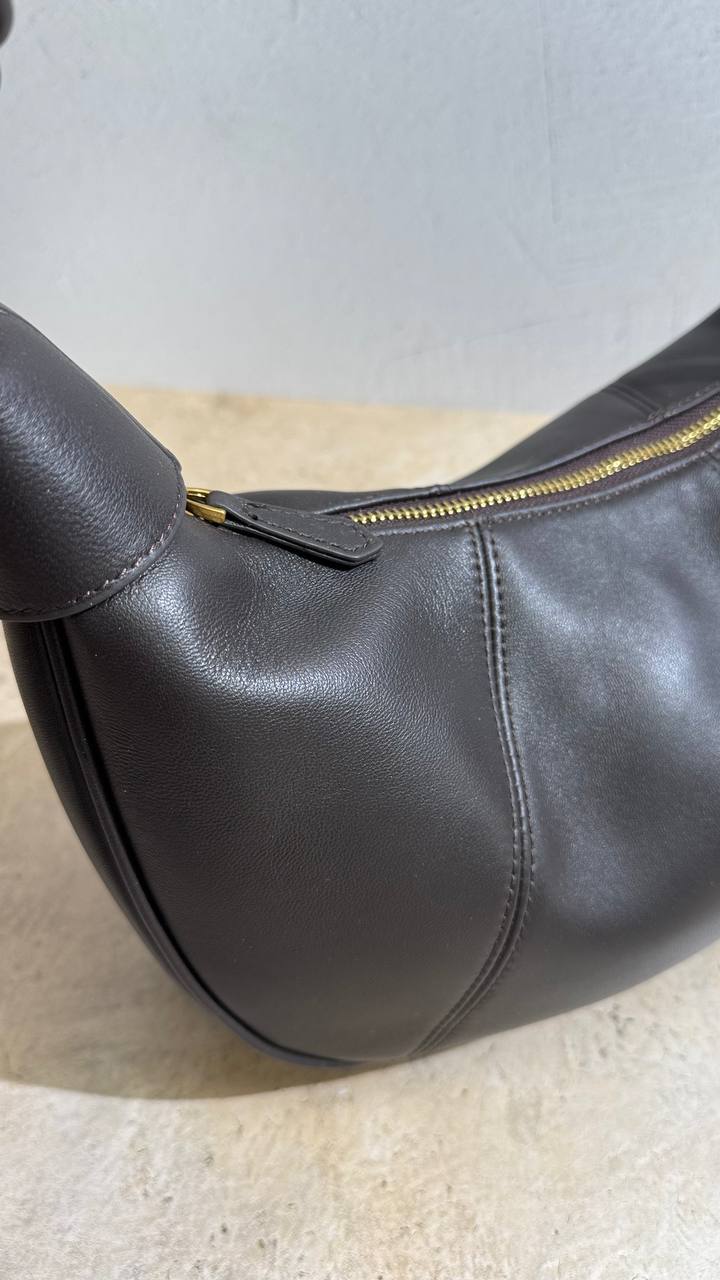 Elegant Adjustable Leather Shoulder Bag