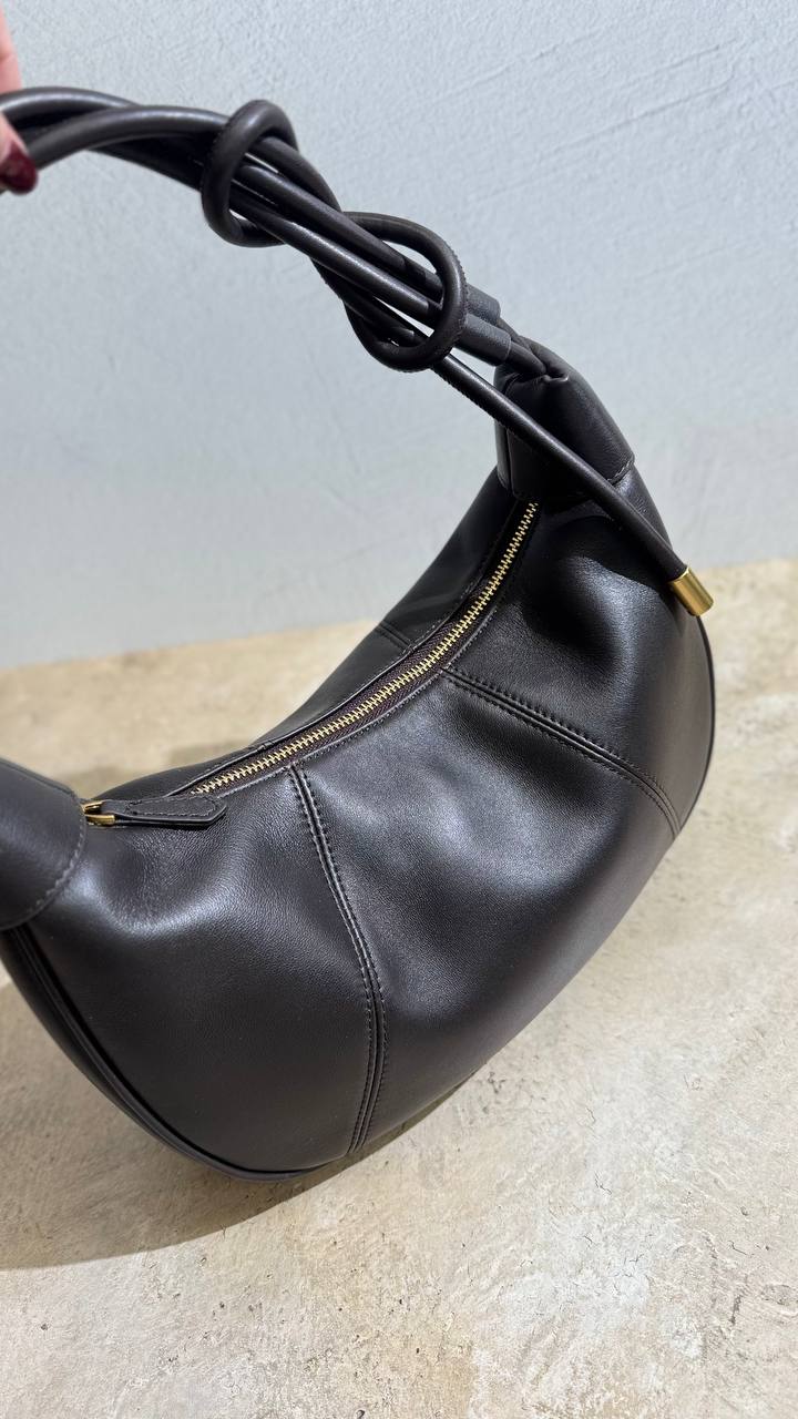 Elegant Adjustable Leather Shoulder Bag