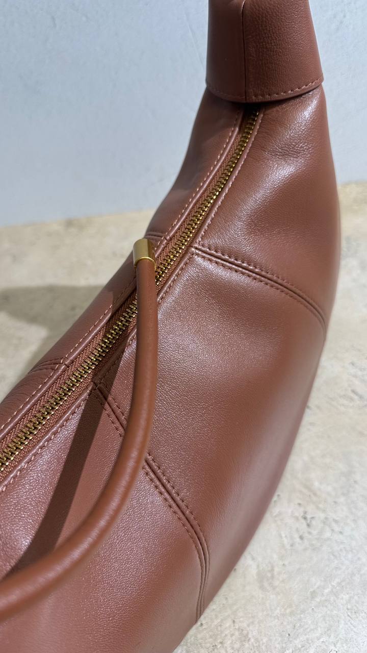 Elegant Adjustable Leather Shoulder Bag