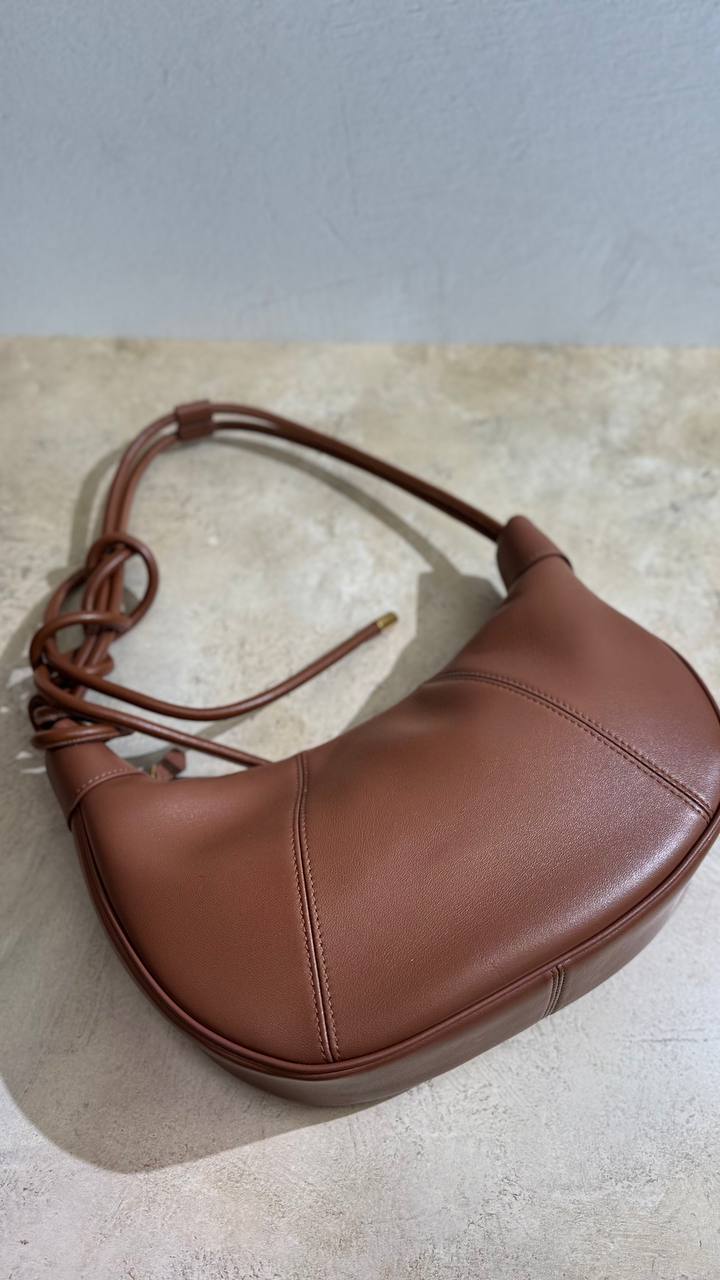 Elegant Adjustable Leather Shoulder Bag