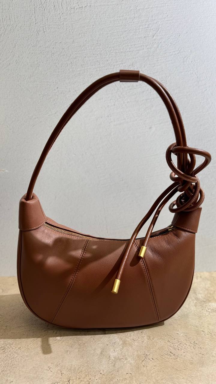 Elegant Adjustable Leather Shoulder Bag