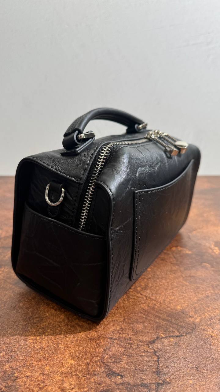 Timeless Elegance: The Luxe Genuine Leather Handbag with Shoulder Strap