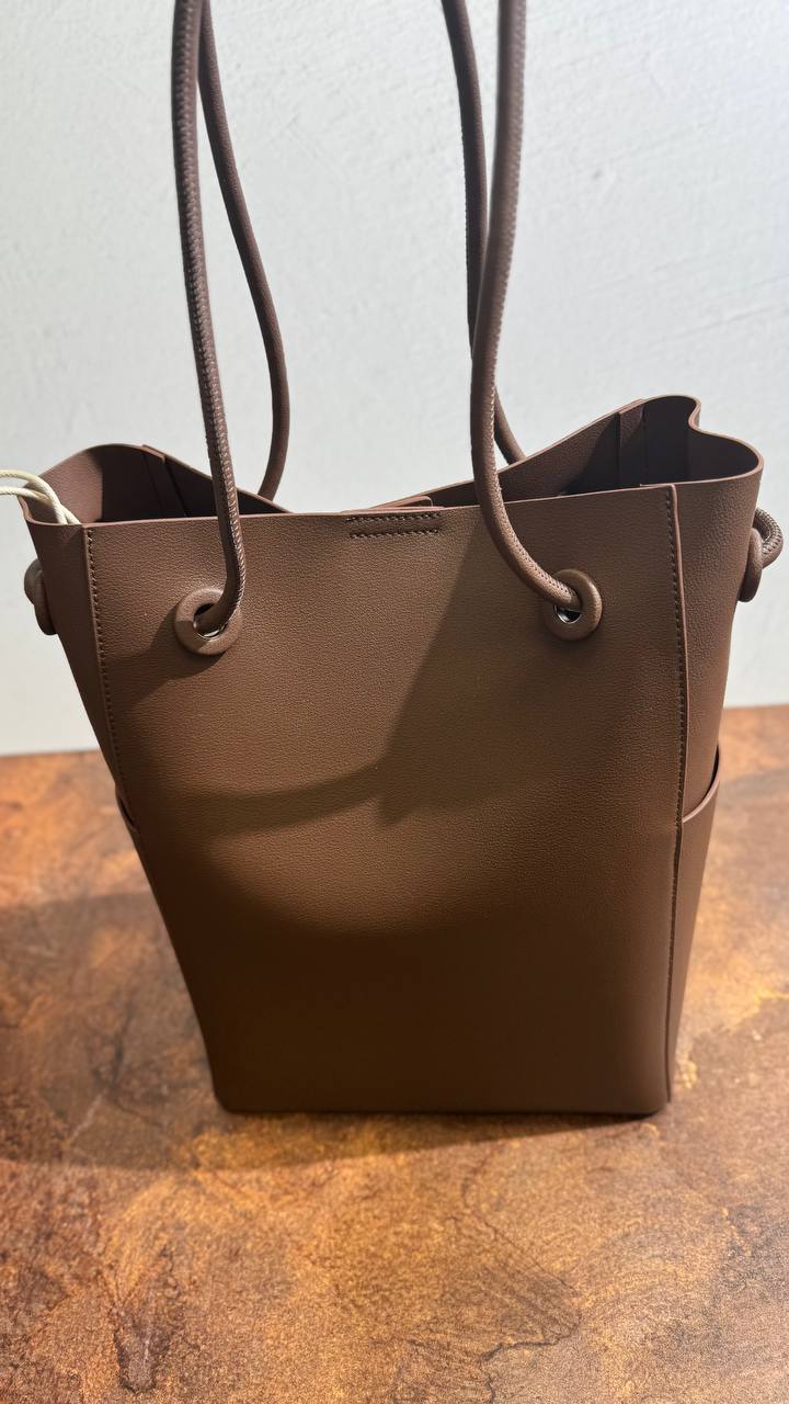 Luna Tote – Genuine Leather Bag with Removable Pouch