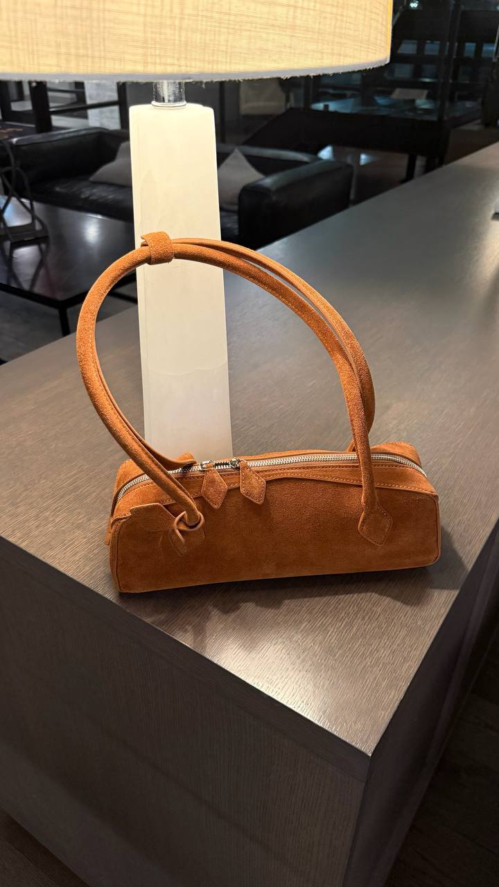 Genuine Suede Bag — Style and Luxury in Every Move