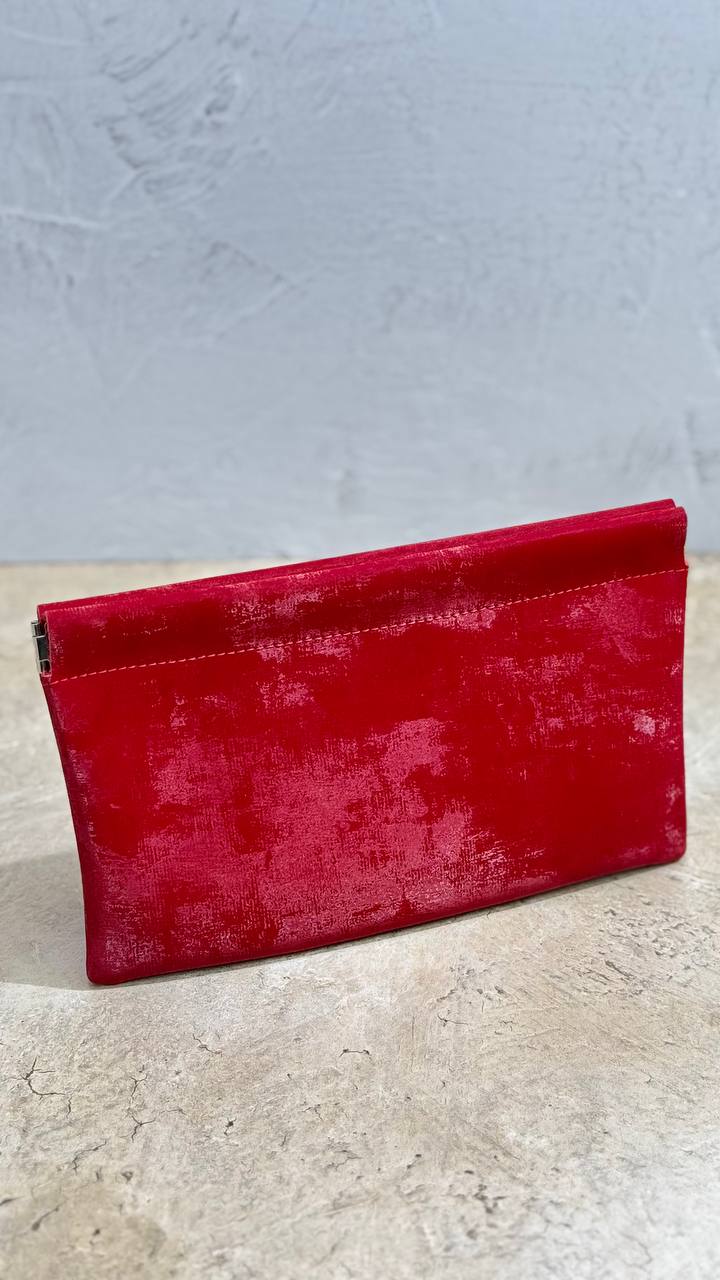 SilkVault” — The Ultimate Luxury Leather Pouch (Also Perfect for Glasses)