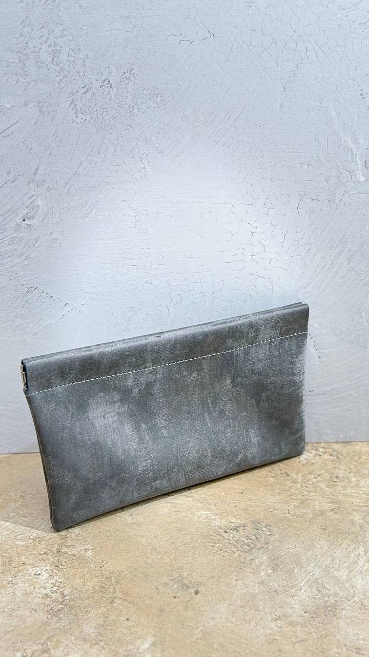 SilkVault” — The Ultimate Luxury Leather Pouch (Also Perfect for Glasses)