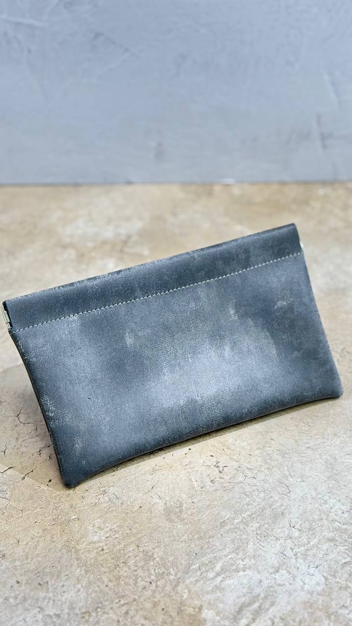 SilkVault” — The Ultimate Luxury Leather Pouch (Also Perfect for Glasses)
