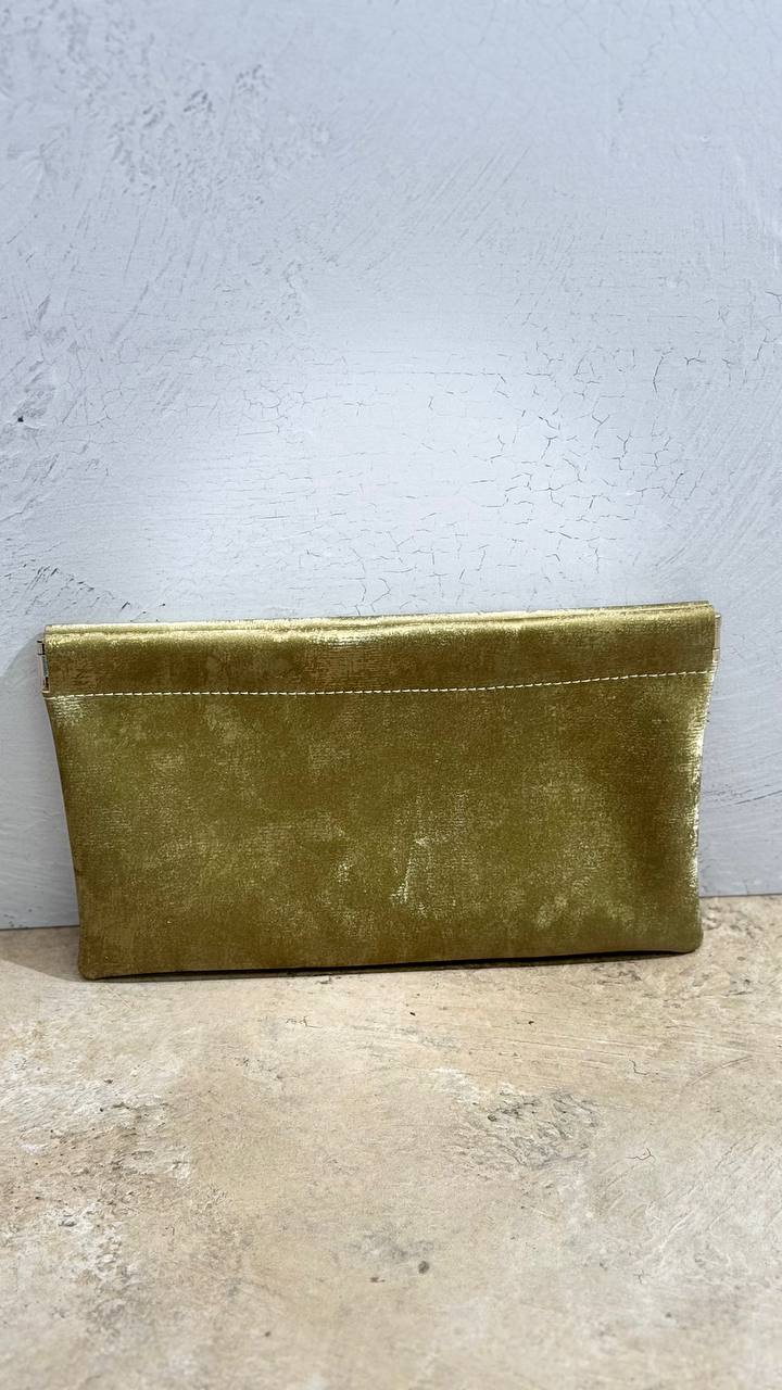SilkVault” — The Ultimate Luxury Leather Pouch (Also Perfect for Glasses)