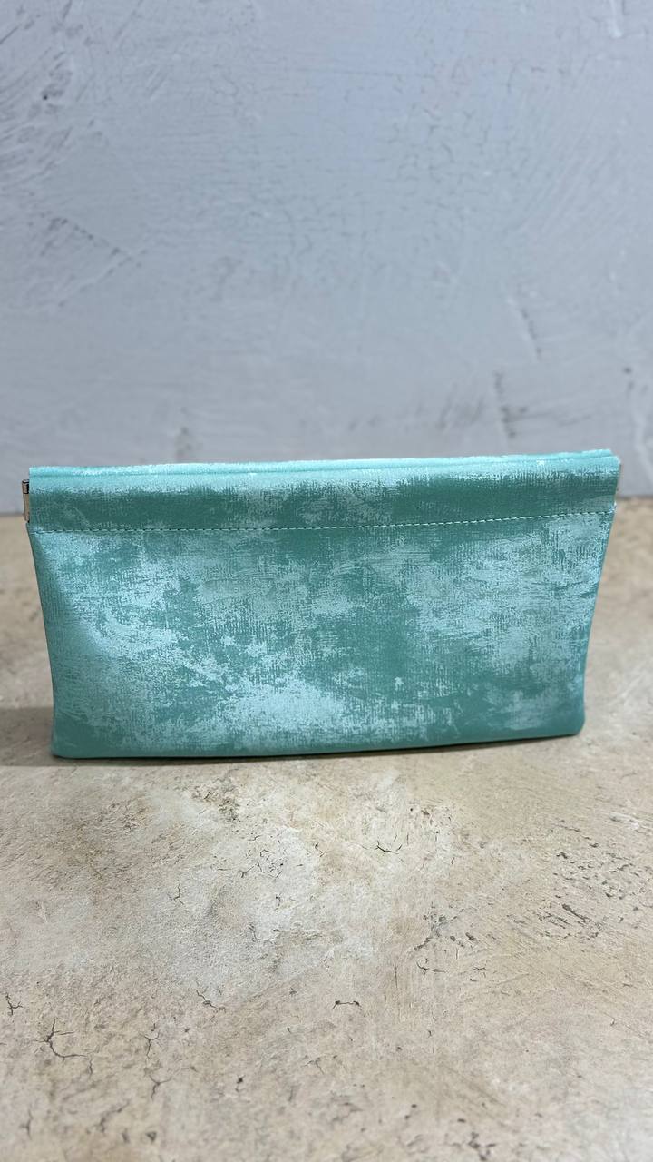 SilkVault” — The Ultimate Luxury Leather Pouch (Also Perfect for Glasses)