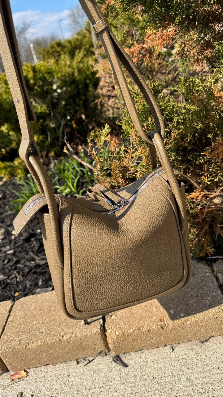 FormaLux | Premium Pebbled Leather Shoulder Bag