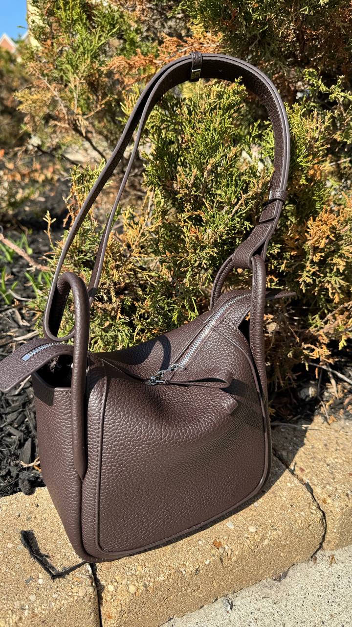 FormaLux | Premium Pebbled Leather Shoulder Bag