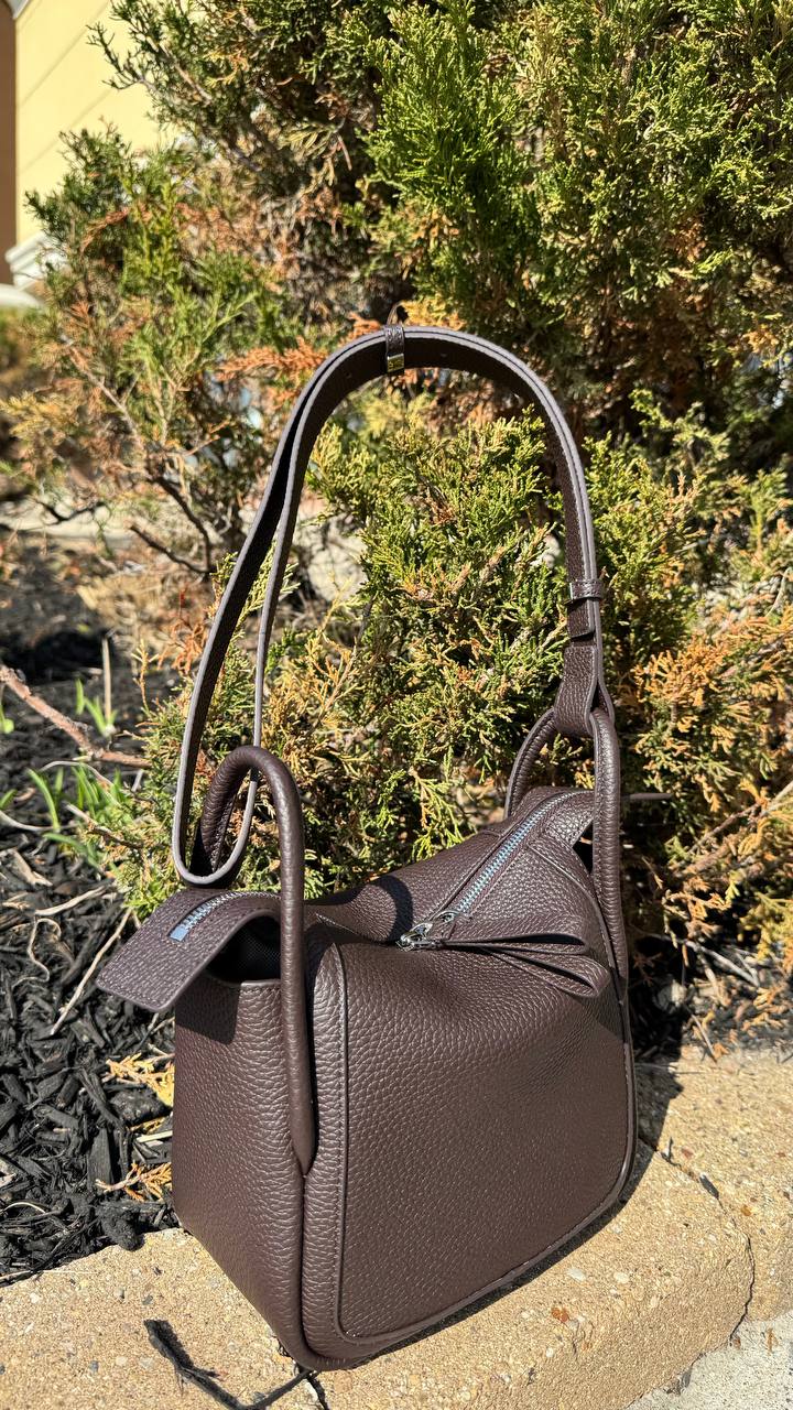 FormaLux | Premium Pebbled Leather Shoulder Bag