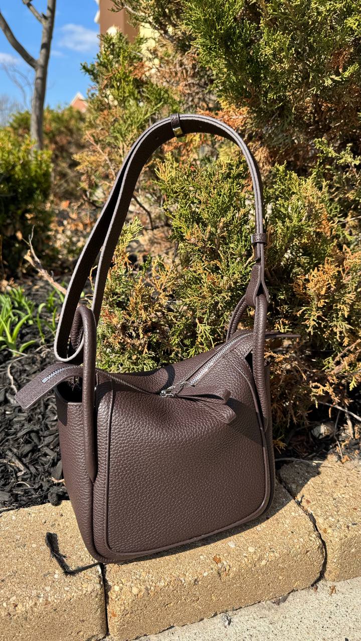 FormaLux | Premium Pebbled Leather Shoulder Bag