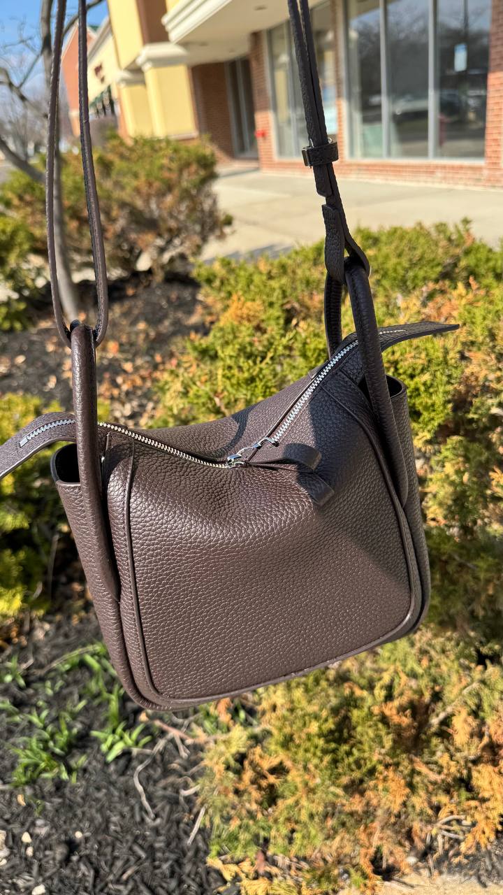 FormaLux | Premium Pebbled Leather Shoulder Bag