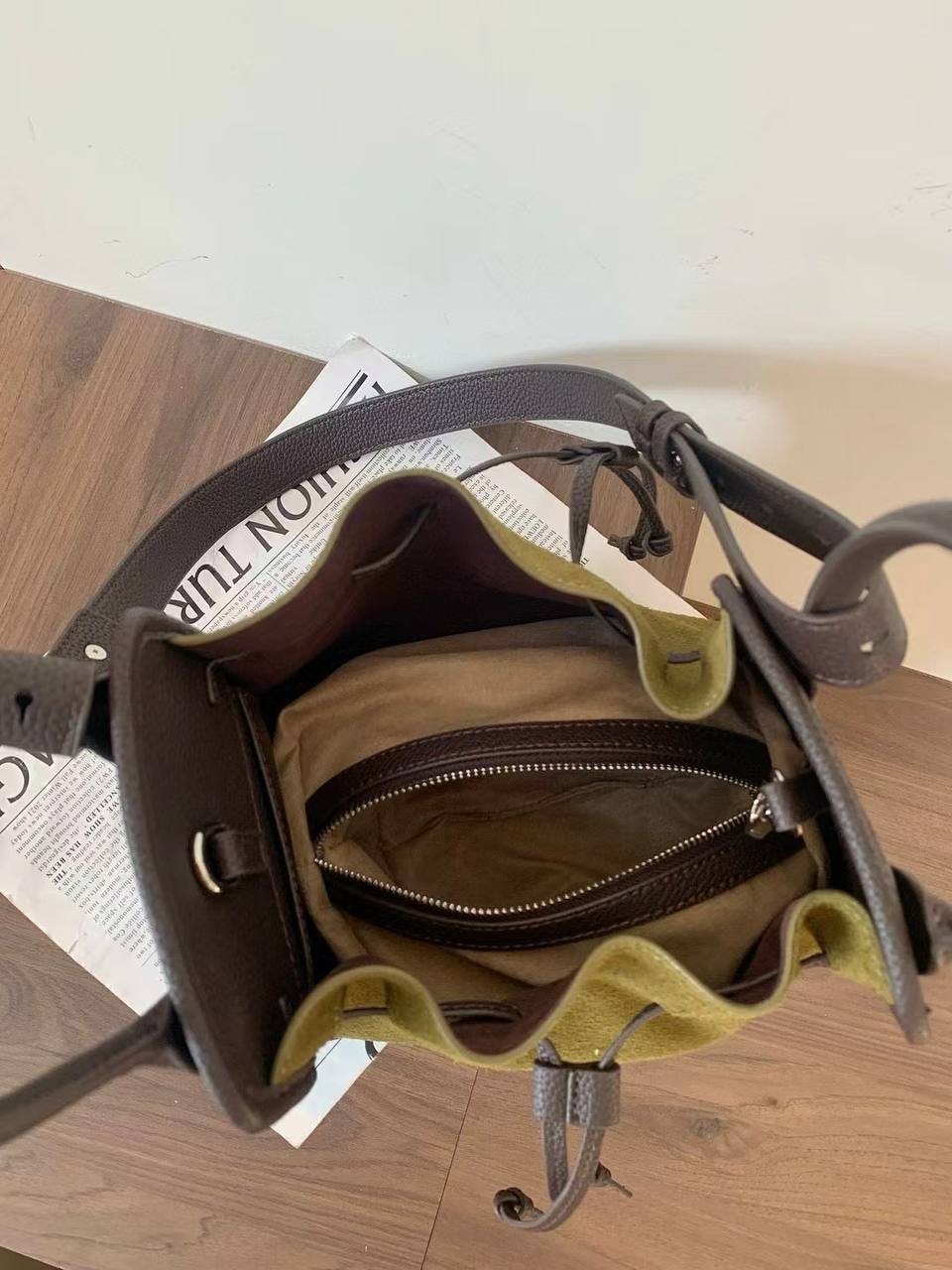 UrbanMuse | Fashionable Genuine Leather Bag for Modern Women