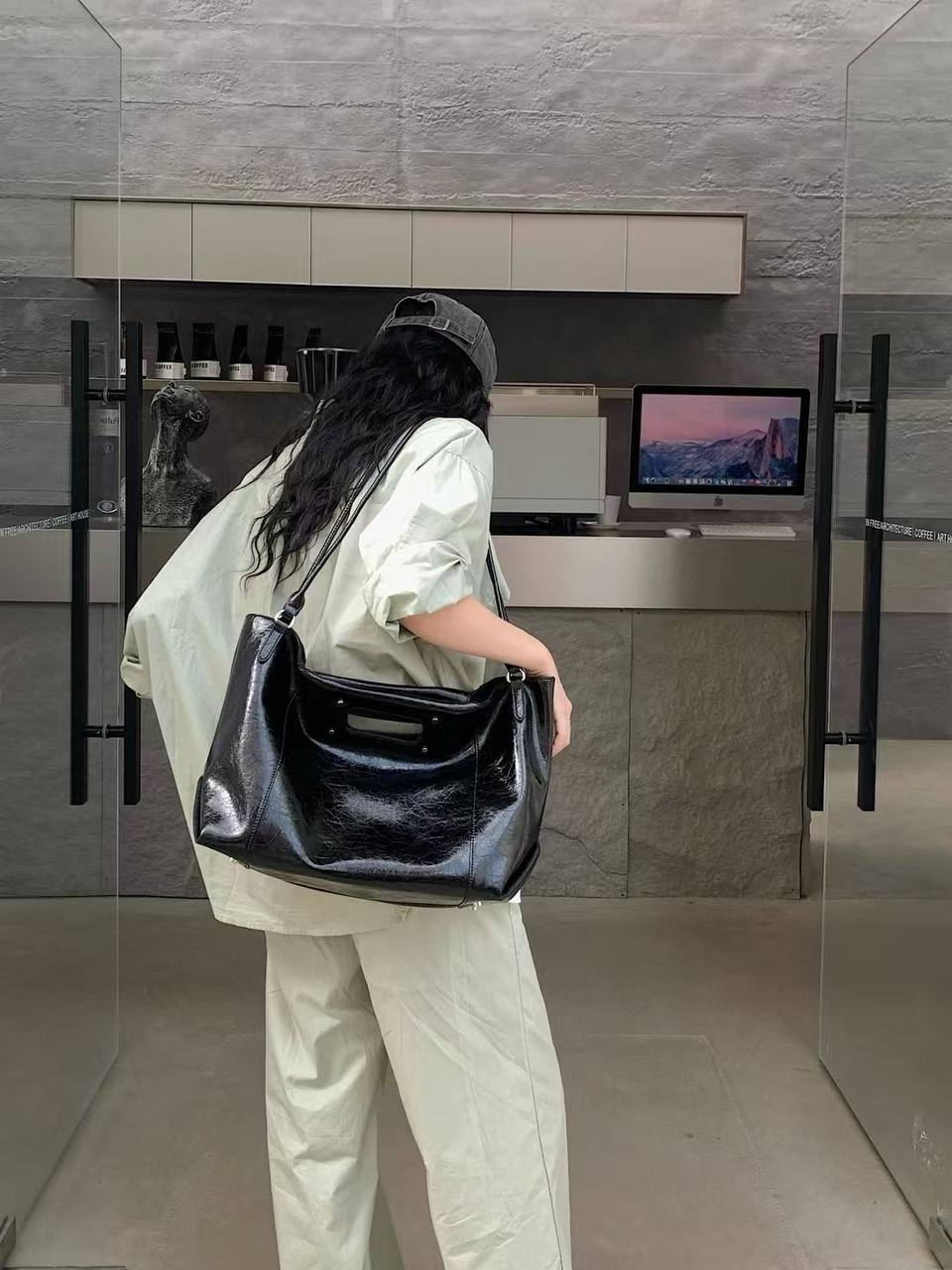 Genuine Leather Shopper Bag — A Bold Statement of Style
