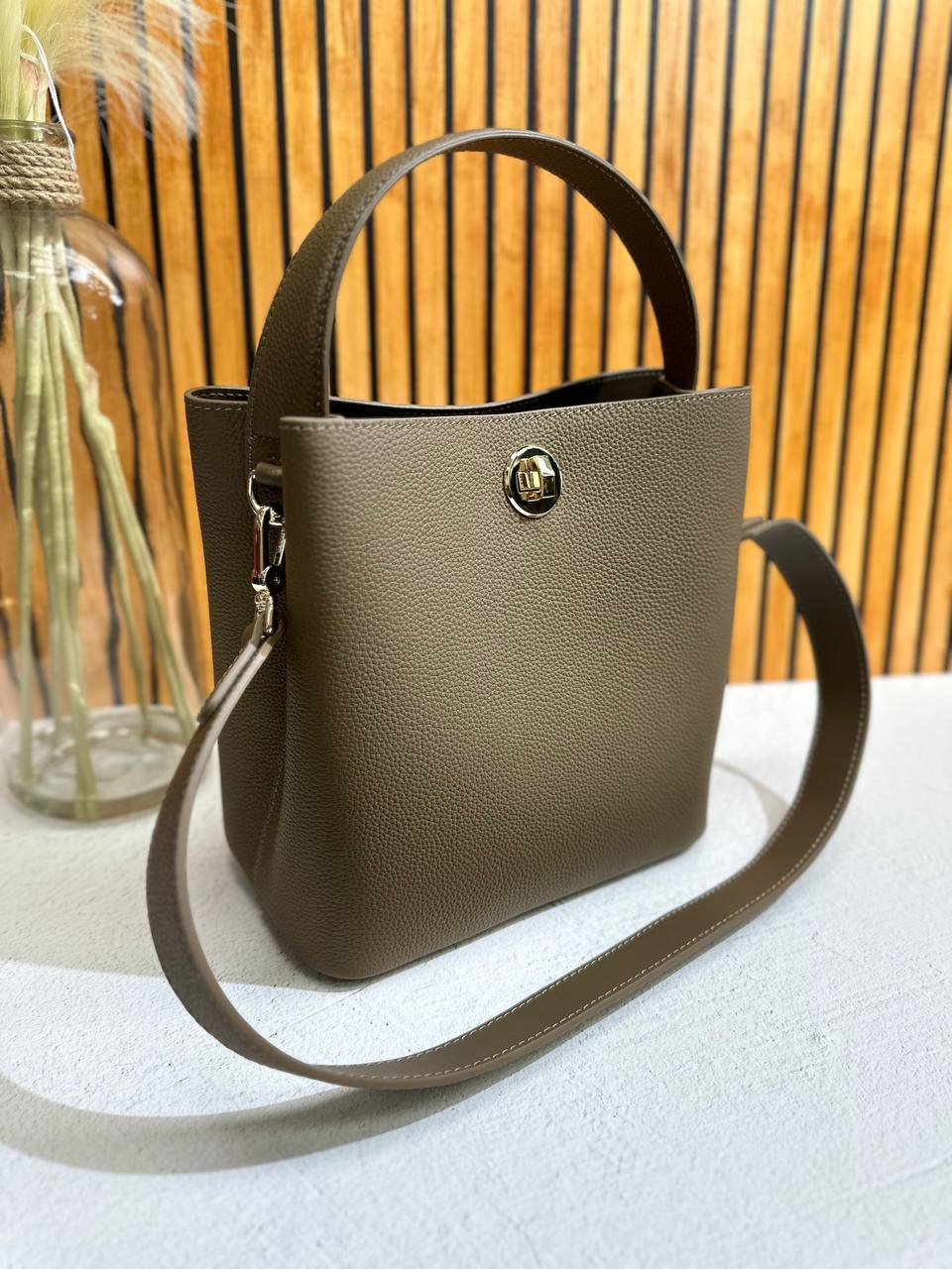 Monéva DuoLeather — Genuine Grained Leather Bag with Two Straps