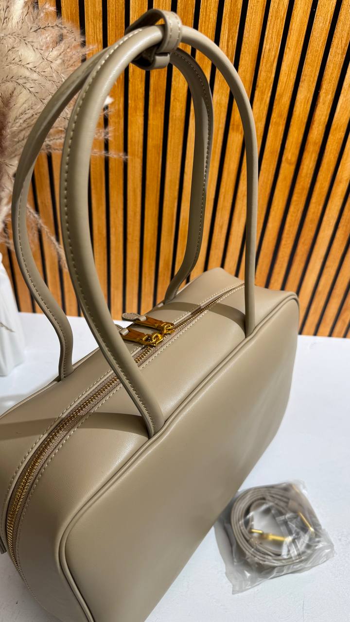 Linea Eleganza — Classic Genuine Leather Bag with Adjustable Strap