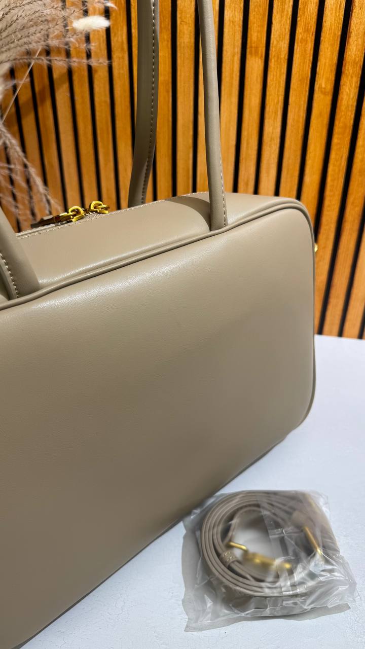 Linea Eleganza — Classic Genuine Leather Bag with Adjustable Strap