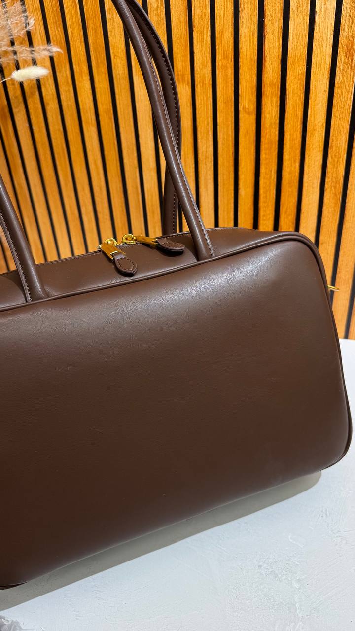 Linea Eleganza — Classic Genuine Leather Bag with Adjustable Strap