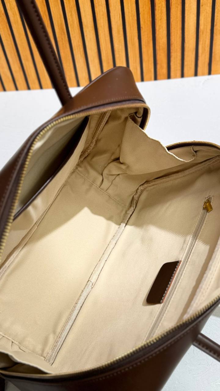 Linea Eleganza — Classic Genuine Leather Bag with Adjustable Strap